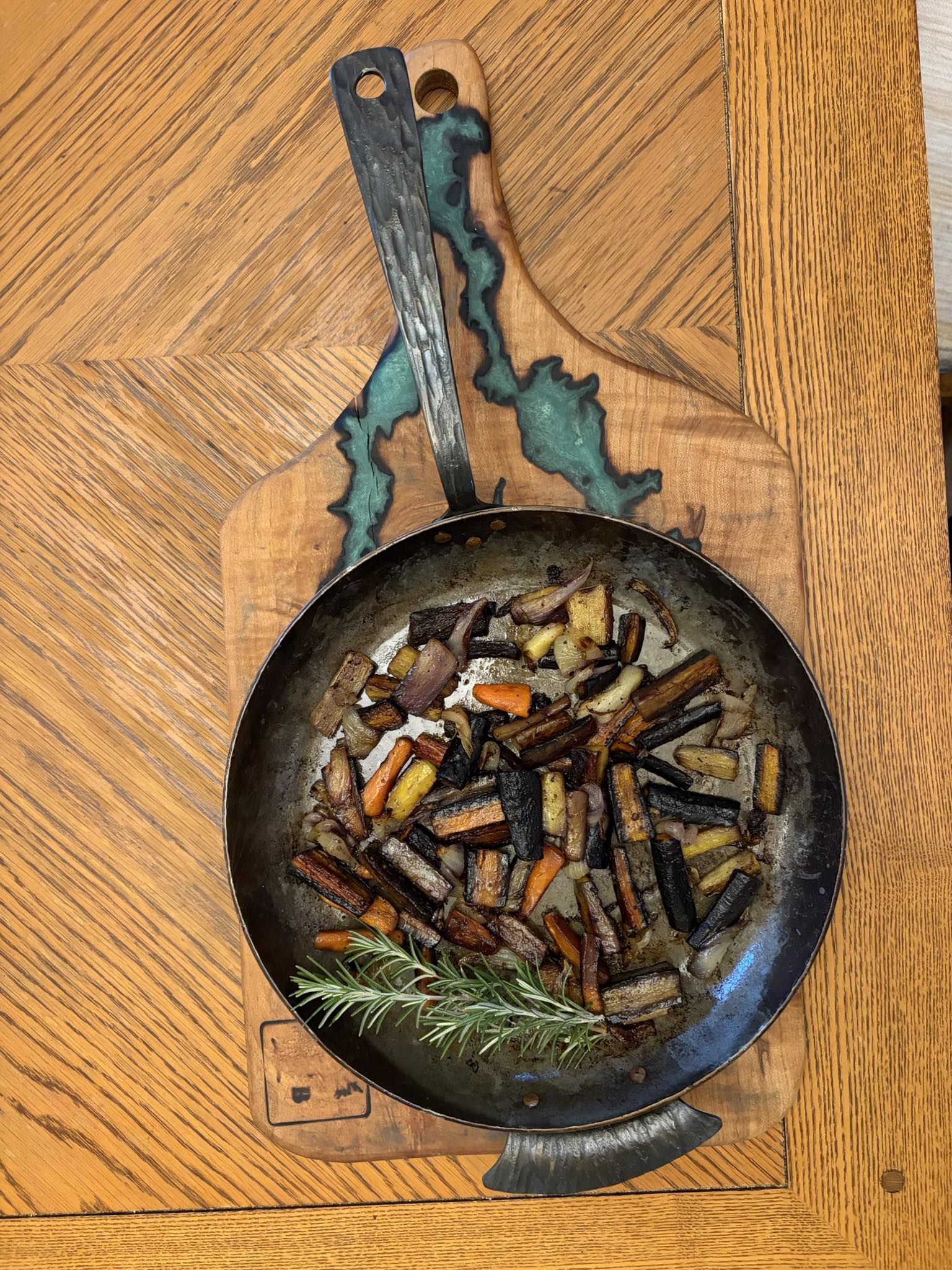 The Hearth Skillet — Hand-Forged Carbon Steel